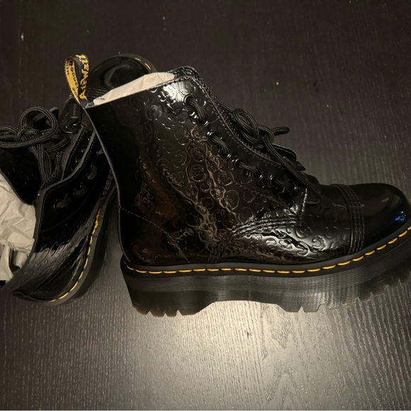 Dr. Martens Women's Sinclair 8 Eye Leather Platform Boots - Picture 3 of 9